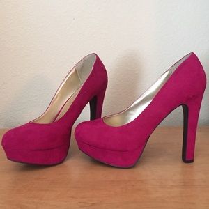 Fuchsia Mossino Pumps - Size 9